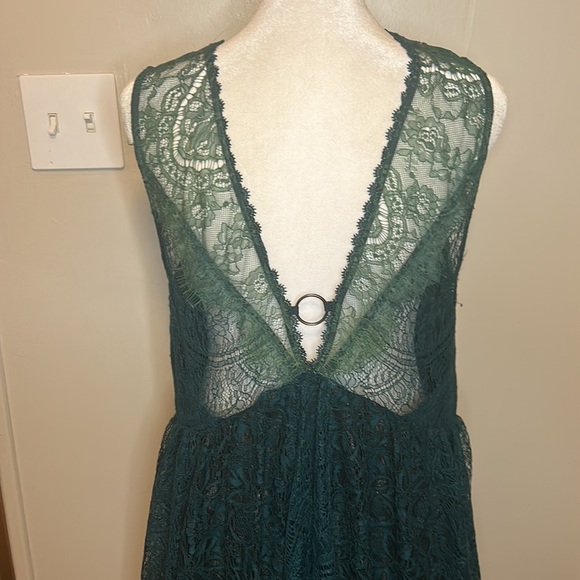 Free People Don't You Dare Mini Lace Dress in Emerald Green NWT Size Small - Picture 8 of 10